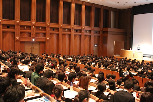 西日本一円から多数の学生が詰めかけました