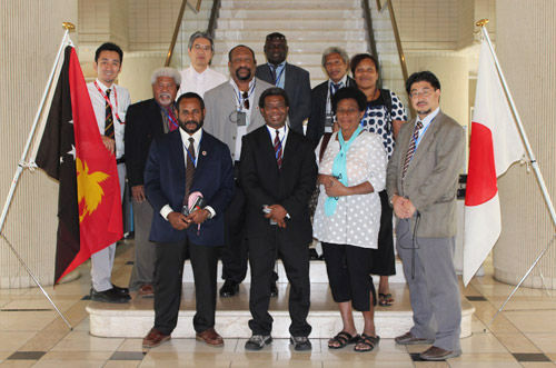Trainees from the Papua New Guinea Ministry of Education who visited our school for JICA training