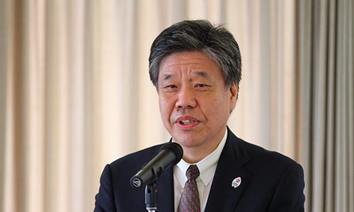 In his greeting, Akimasa Yamashita, Vice Governor of Kyoto Prefecture, says, 