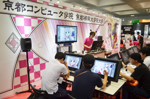 The KCG booth at KYOMAFU, which was visited by a large number of people.Liquid tab experience workshop