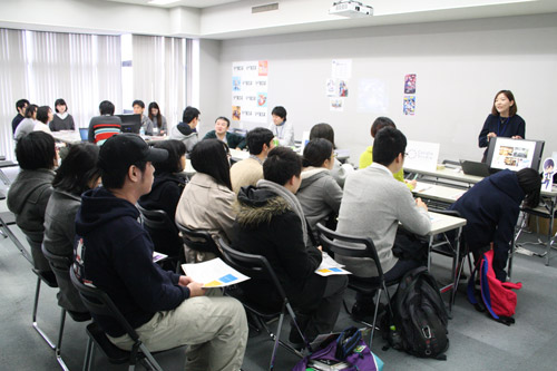 Company booths with aspiring creator students