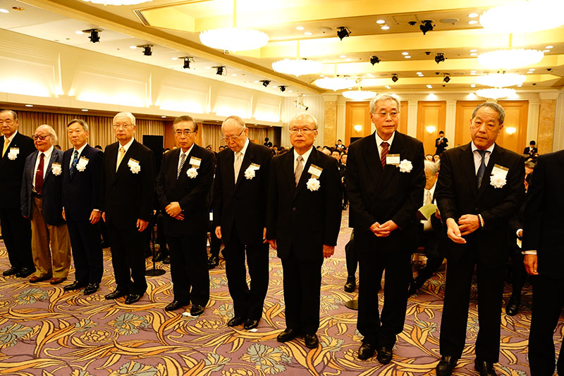 Professor Toshio Okamoto of KCGI (second from right) at the award ceremony after being selected for the Japan Institute of Invention and Innovation's Invention Encouragement Merit Award.(Hotel Okura Tokyo, June 2018)