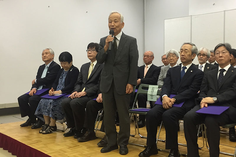 KCGI President Toshihide Ibaraki delivers a speech at the conclusion ceremony of an agreement on employment support between Kyoto Prefecture and 45 universities (including junior colleges and technical colleges) in Kyoto City Kangyo-kan 