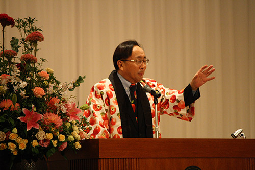 Shingo Mimura, Governor of Aomori Prefecture, addresses the guests
