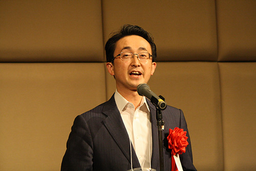 Aomori Mayor Akihiko Onodera addresses guests