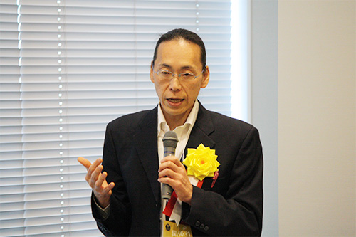 Prof. Kobayashi giving a presentation on 