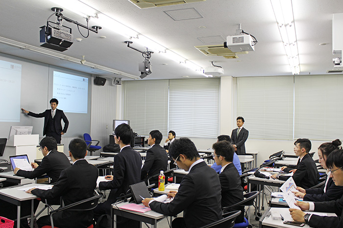 Briefing session on in-house companies

