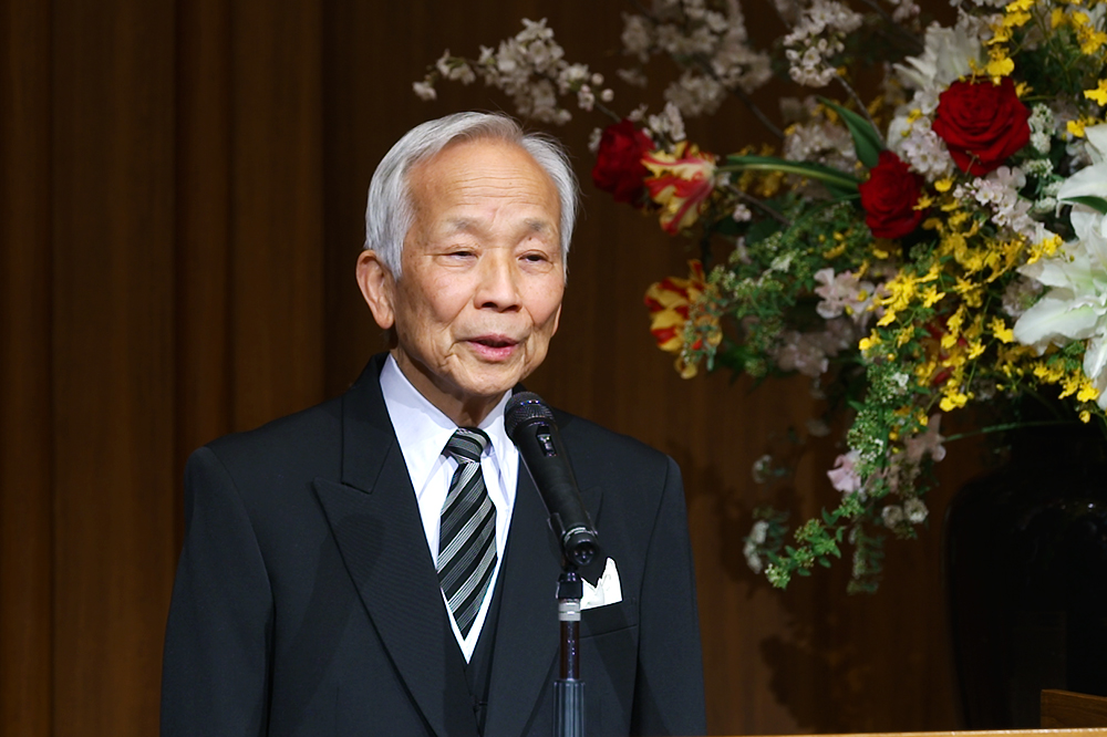 President of KCGI, Toshihide Ibaraki, delivers his ceremonial address at the entrance ceremony via video transmission.