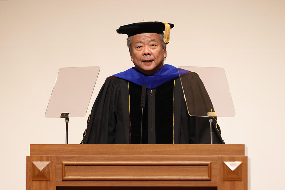 Wataru Hasegawa, President of KCGI, KCG and KCGM, delivers the ceremonial address.