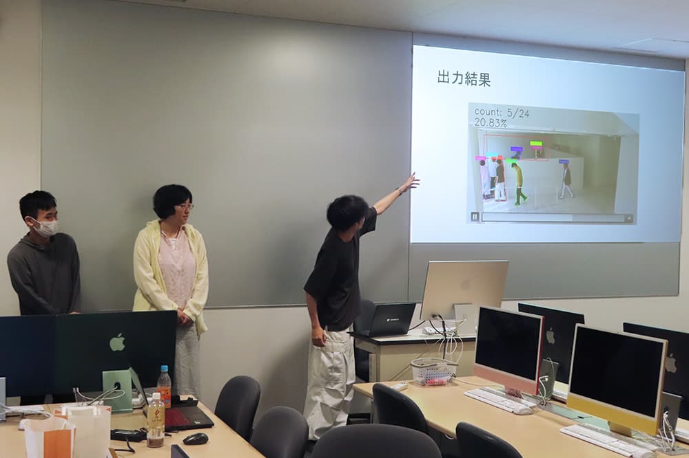 The results of the group work were presented (same).
