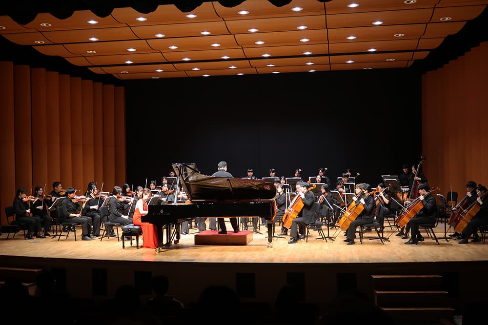 国立済州大学校オーケストラと多川響子KCGI教授の合同演奏会(2025年3月31日午後,済州大学校アラミューズホール)