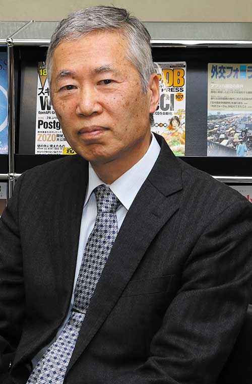 甲斐良隆教授